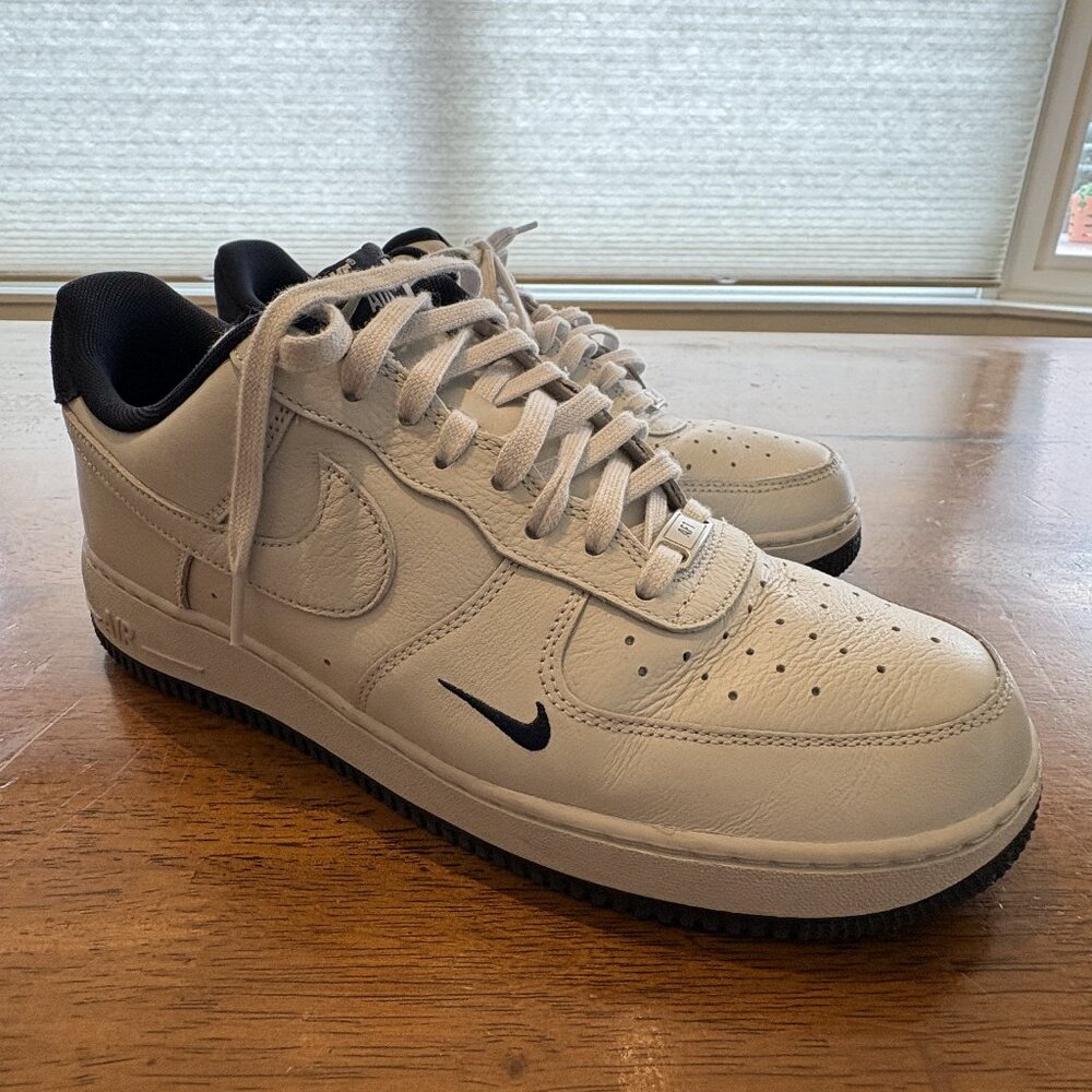 Nike Air Force 1 Low LV8 - Size 11